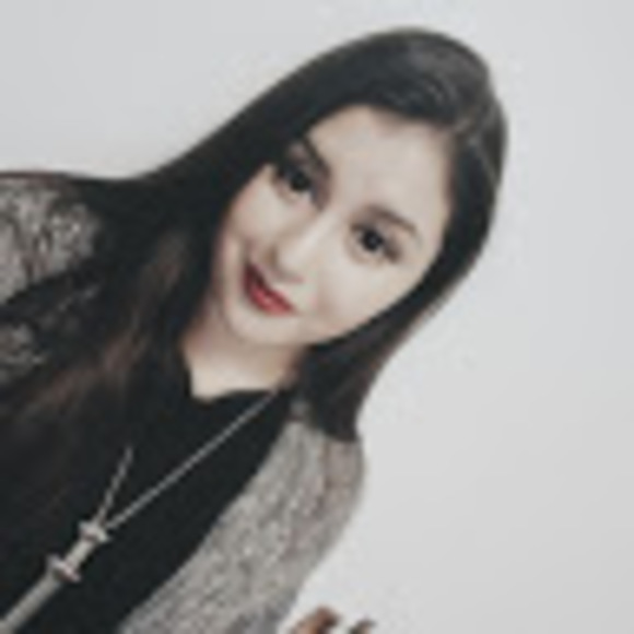 Meet your Posher, Sara - Picture 1 of 1